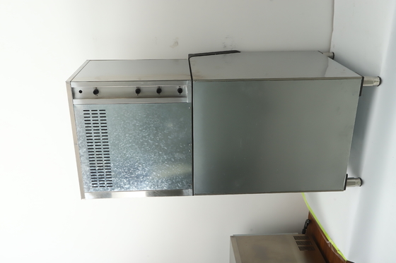 1100W 650g 充填容量 大容量の氷の生産のための半月氷を作る機械